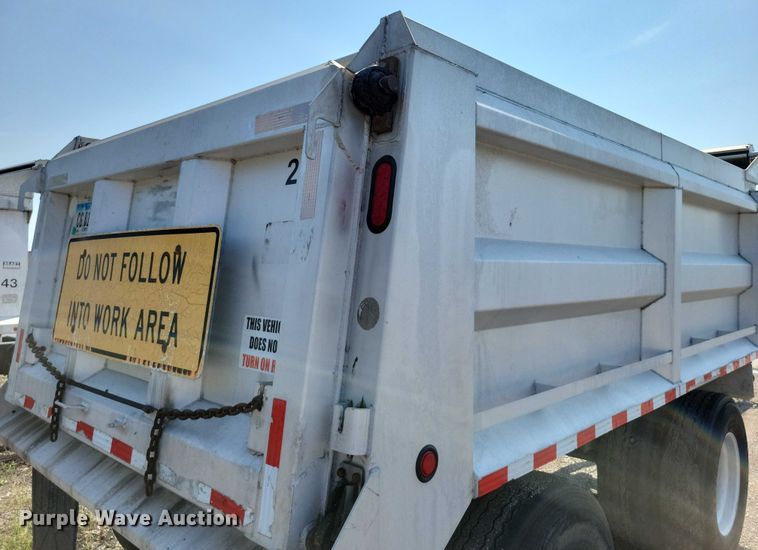 image for item EA2479 1992 Brady Truck Equip end dump pup trailer