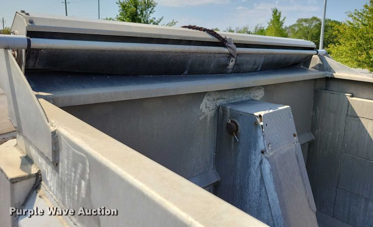 image for item EA2479 1992 Brady Truck Equip end dump pup trailer