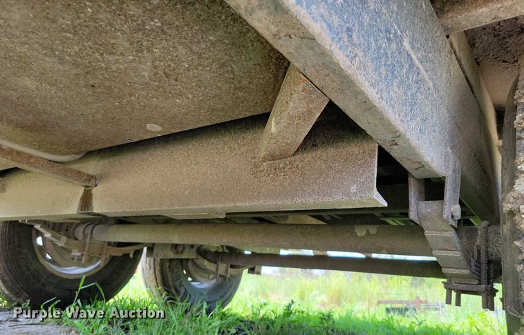 image for item EA2486 2015 Sure-Trac dump trailer