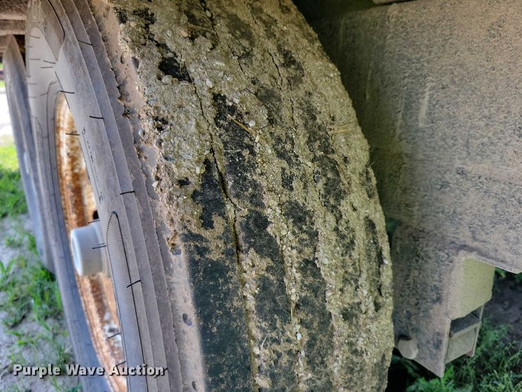 image for item EA2486 2015 Sure-Trac dump trailer