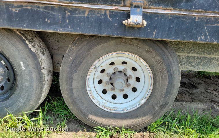 image for item EA2486 2015 Sure-Trac dump trailer