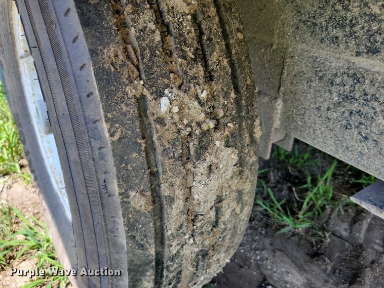 image for item EA2486 2015 Sure-Trac dump trailer