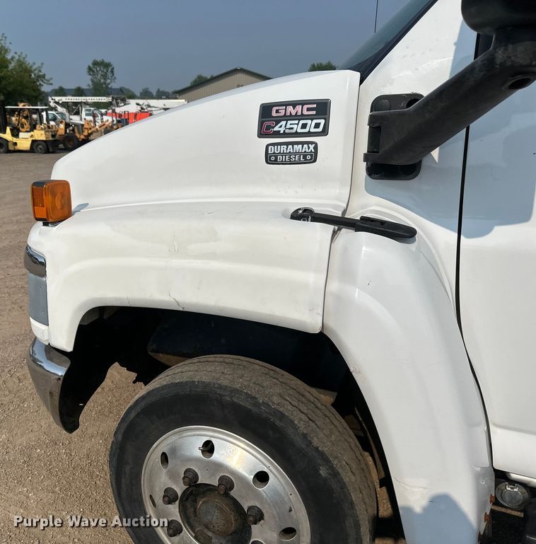 image for item EB2810 2004 GMC C4500 Crew Cab flatbed truck