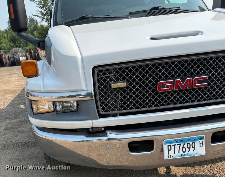 image for item EB2810 2004 GMC C4500 Crew Cab flatbed truck