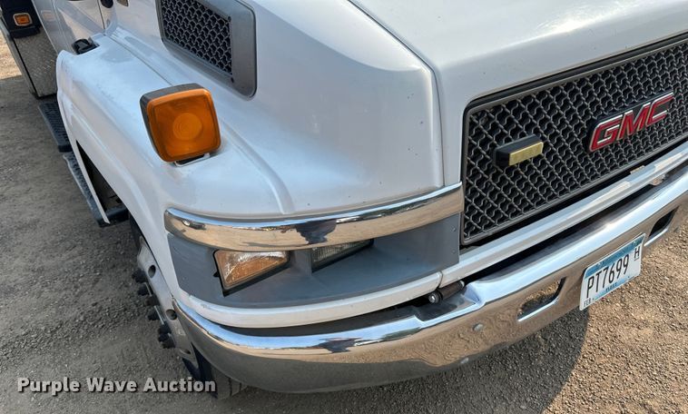 image for item EB2810 2004 GMC C4500 Crew Cab flatbed truck