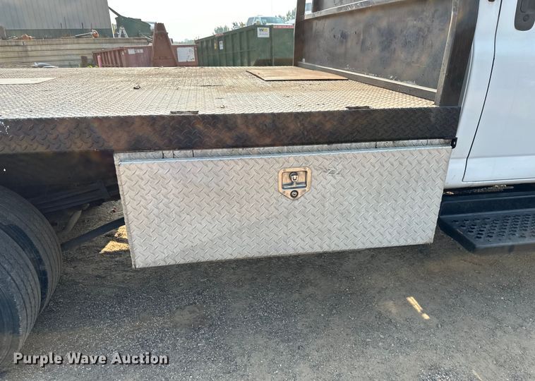 image for item EB2810 2004 GMC C4500 Crew Cab flatbed truck