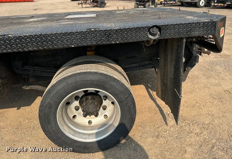 image for item EB2810 2004 GMC C4500 Crew Cab flatbed truck