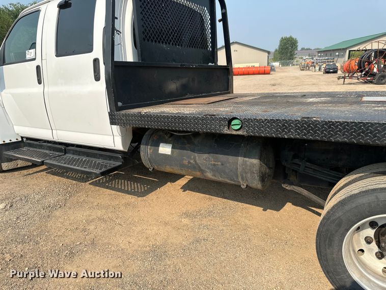 image for item EB2810 2004 GMC C4500 Crew Cab flatbed truck