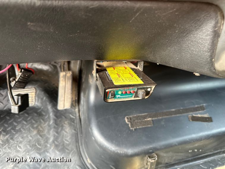 image for item EB2810 2004 GMC C4500 Crew Cab flatbed truck