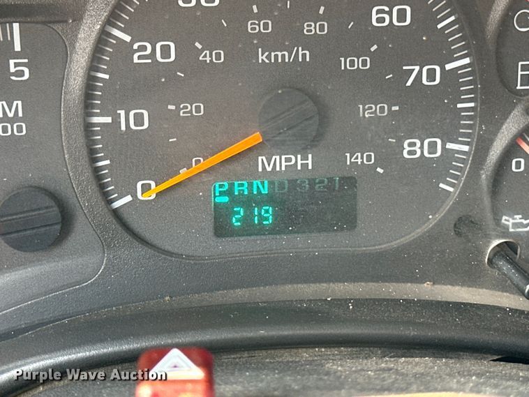 image for item EB2810 2004 GMC C4500 Crew Cab flatbed truck