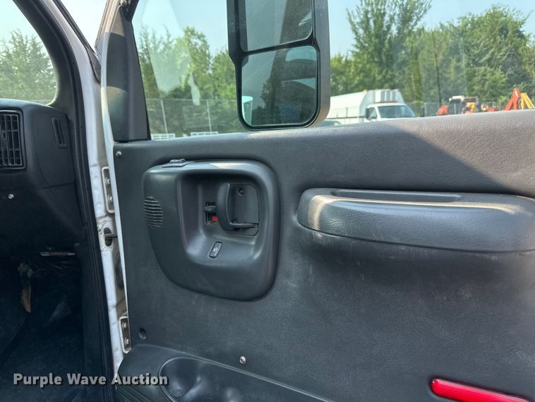 image for item EB2810 2004 GMC C4500 Crew Cab flatbed truck