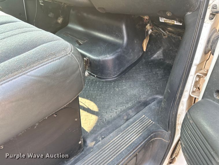 image for item EB2810 2004 GMC C4500 Crew Cab flatbed truck