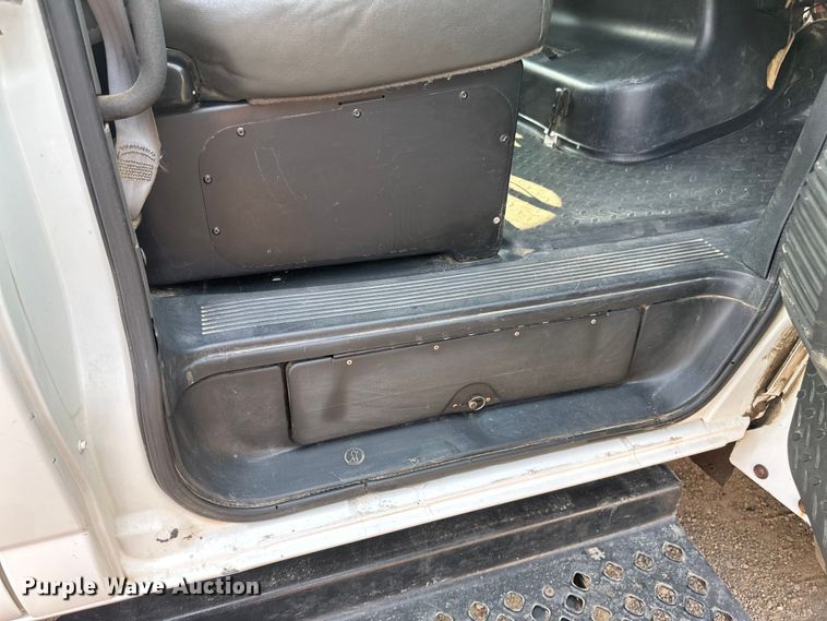 image for item EB2810 2004 GMC C4500 Crew Cab flatbed truck