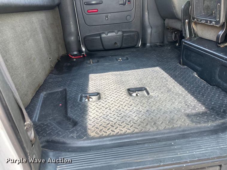 image for item EB2810 2004 GMC C4500 Crew Cab flatbed truck