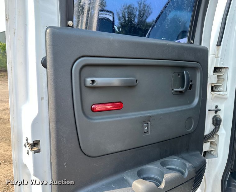 image for item EB2810 2004 GMC C4500 Crew Cab flatbed truck