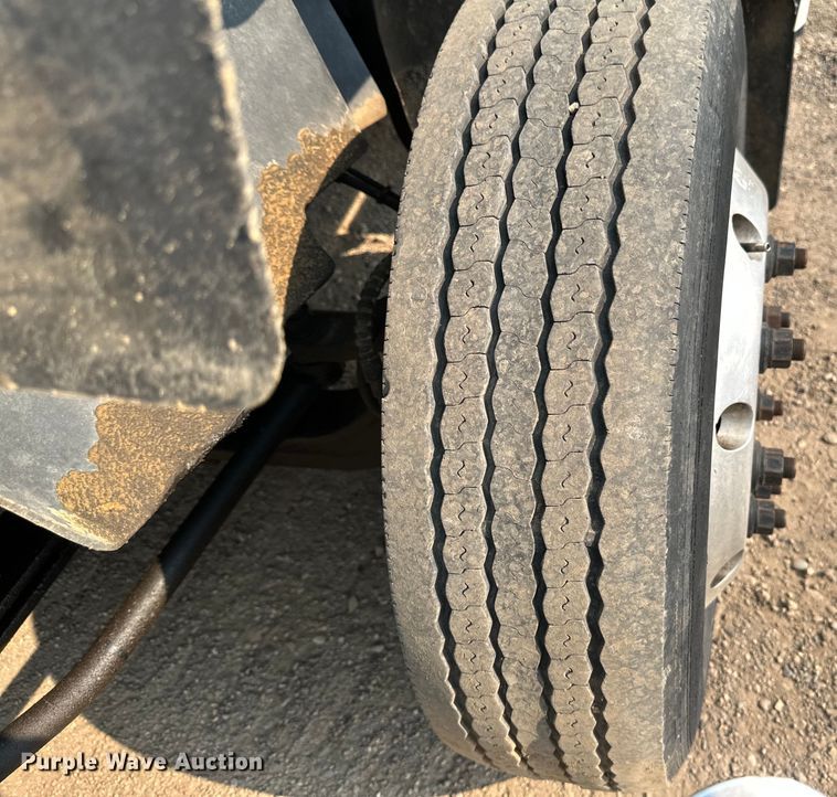 image for item EB2810 2004 GMC C4500 Crew Cab flatbed truck