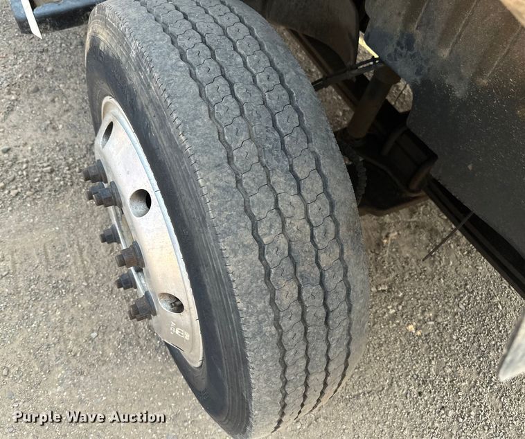 image for item EB2810 2004 GMC C4500 Crew Cab flatbed truck