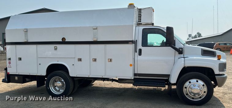 image for item EB2812 2007 GMC C5500 utility / service truck