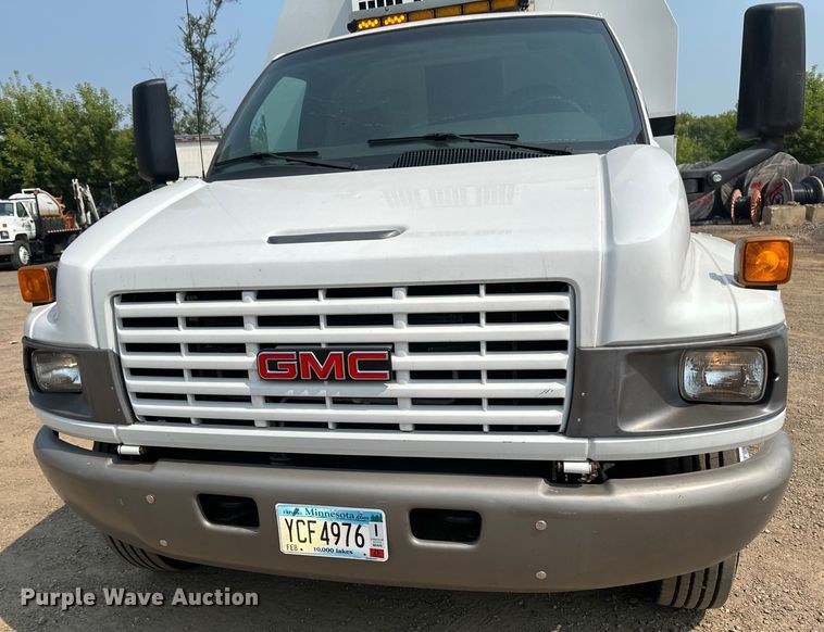 image for item EB2812 2007 GMC C5500 utility / service truck