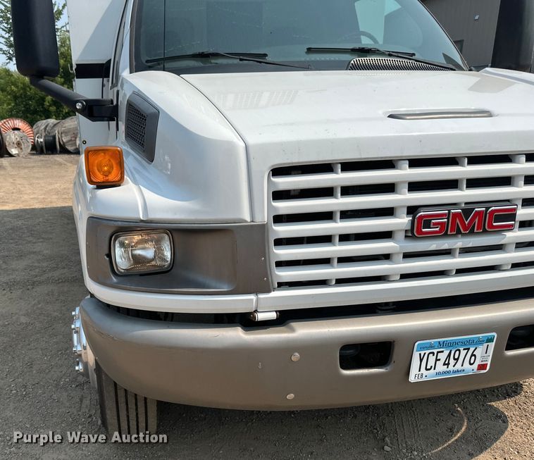 image for item EB2812 2007 GMC C5500 utility / service truck