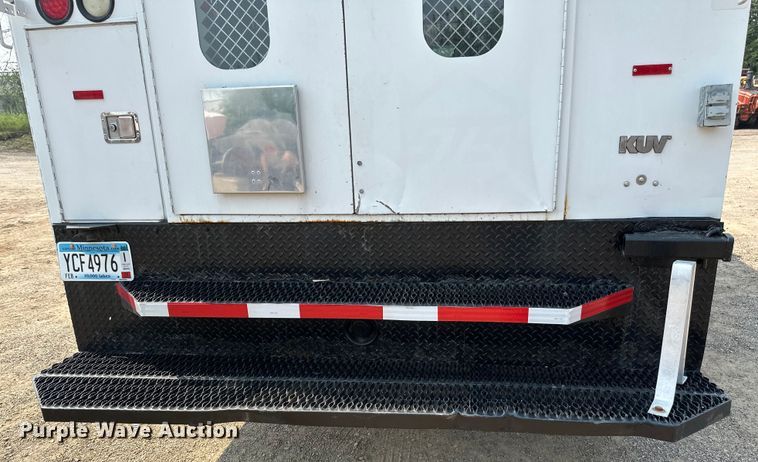 image for item EB2812 2007 GMC C5500 utility / service truck