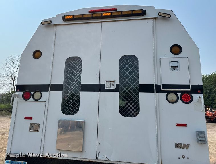 image for item EB2812 2007 GMC C5500 utility / service truck