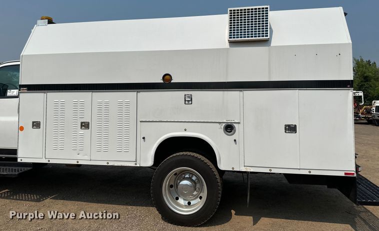 image for item EB2812 2007 GMC C5500 utility / service truck