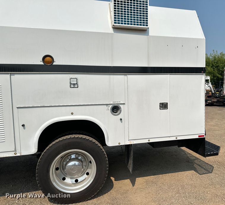 image for item EB2812 2007 GMC C5500 utility / service truck