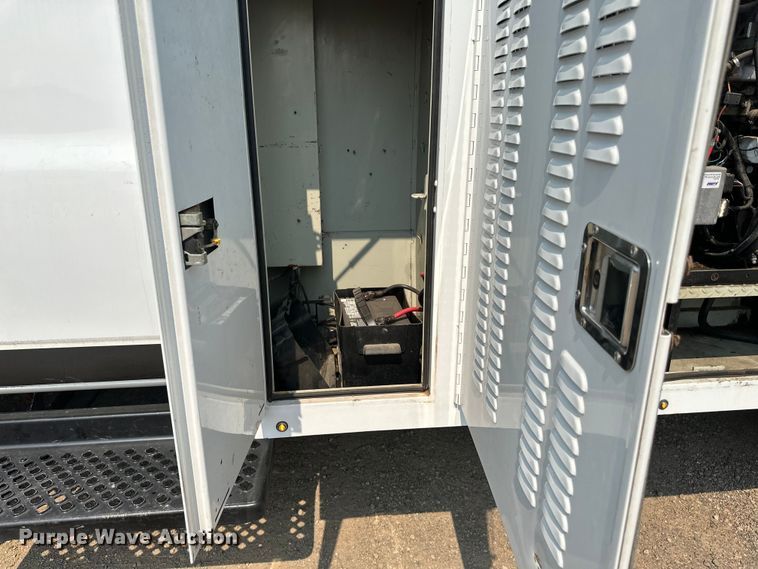 image for item EB2812 2007 GMC C5500 utility / service truck