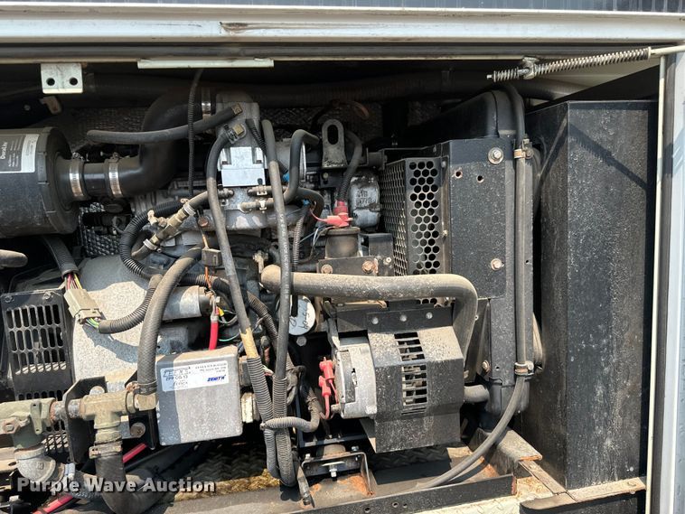 image for item EB2812 2007 GMC C5500 utility / service truck