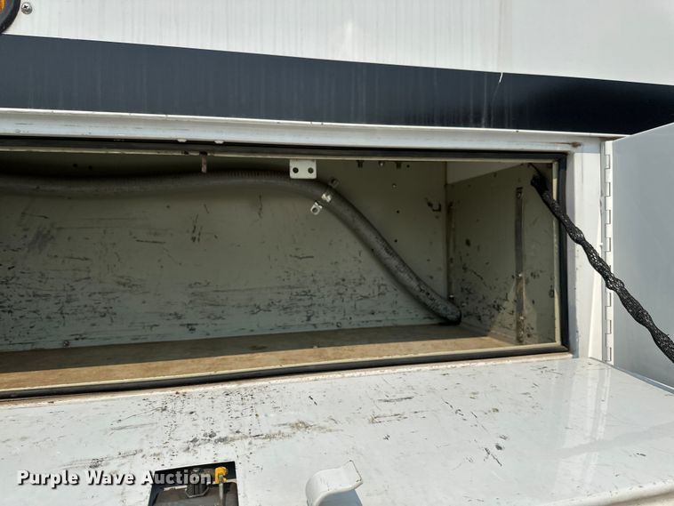 image for item EB2812 2007 GMC C5500 utility / service truck