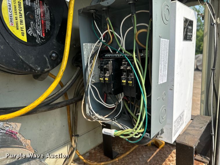 image for item EB2812 2007 GMC C5500 utility / service truck