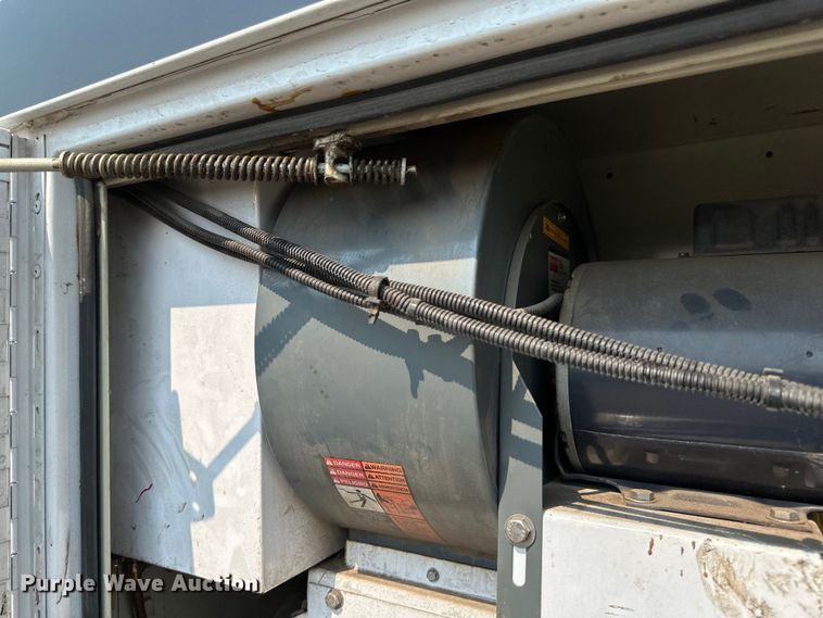 image for item EB2812 2007 GMC C5500 utility / service truck