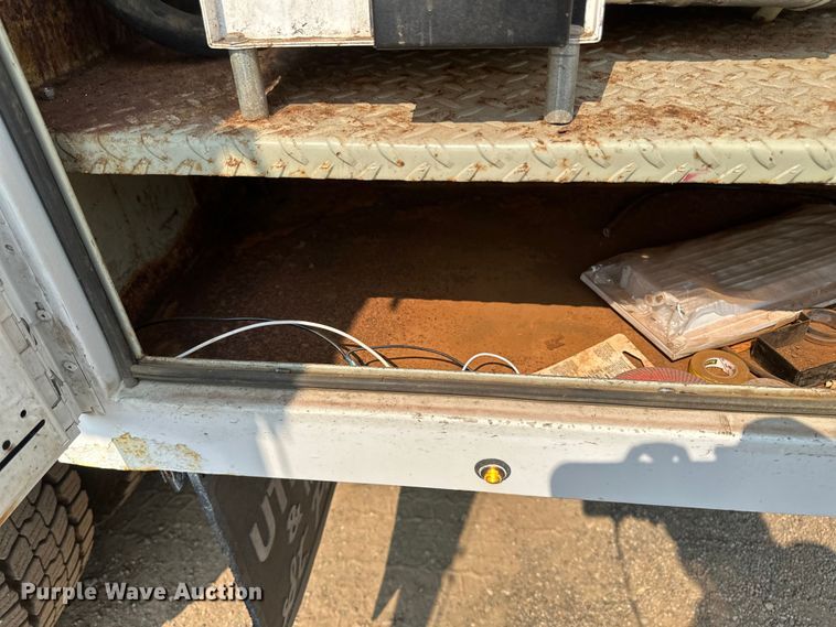 image for item EB2812 2007 GMC C5500 utility / service truck