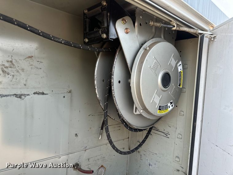 image for item EB2812 2007 GMC C5500 utility / service truck