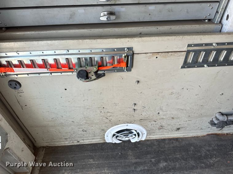 image for item EB2812 2007 GMC C5500 utility / service truck