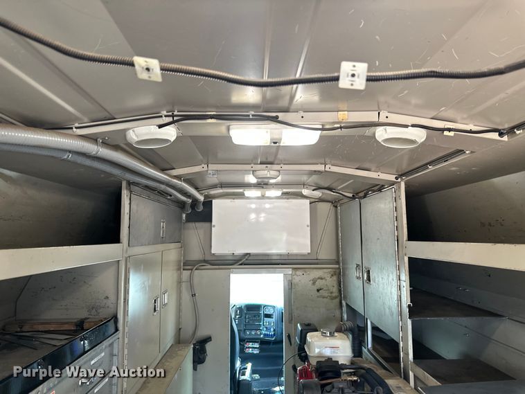 image for item EB2812 2007 GMC C5500 utility / service truck