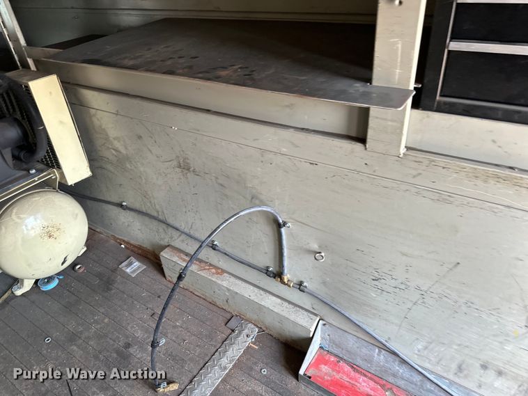 image for item EB2812 2007 GMC C5500 utility / service truck