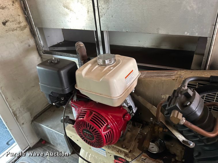 image for item EB2812 2007 GMC C5500 utility / service truck