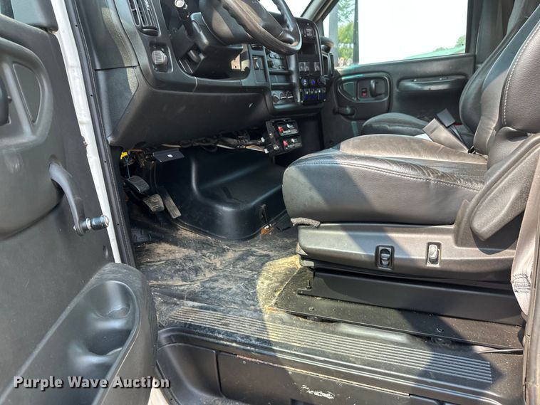 image for item EB2812 2007 GMC C5500 utility / service truck