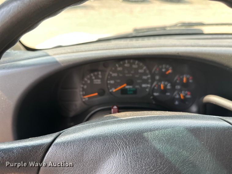 image for item EB2812 2007 GMC C5500 utility / service truck