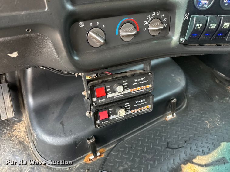 image for item EB2812 2007 GMC C5500 utility / service truck