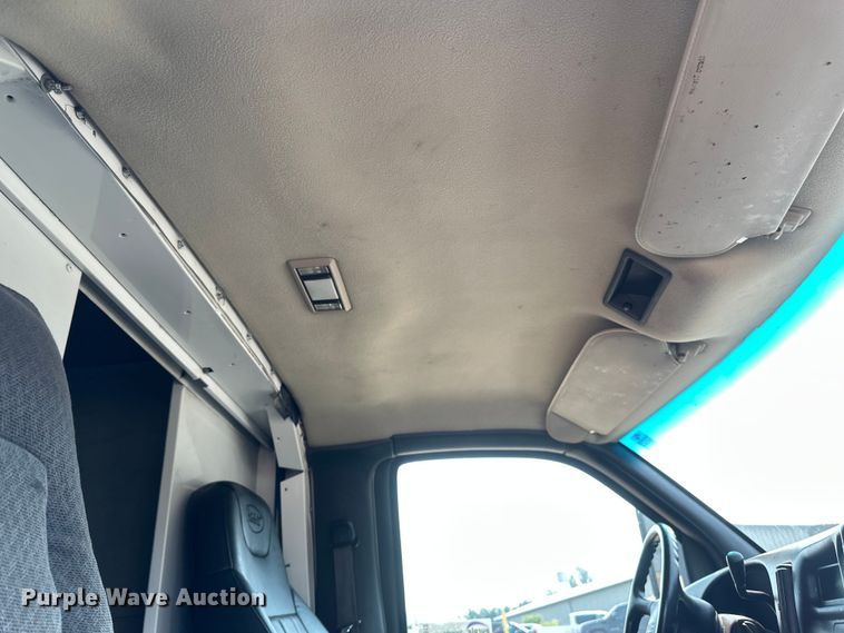 image for item EB2812 2007 GMC C5500 utility / service truck