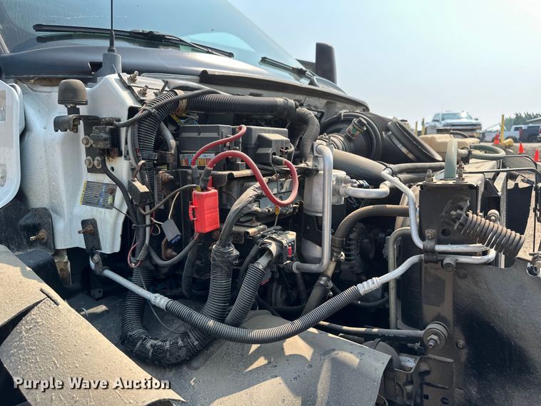 image for item EB2812 2007 GMC C5500 utility / service truck