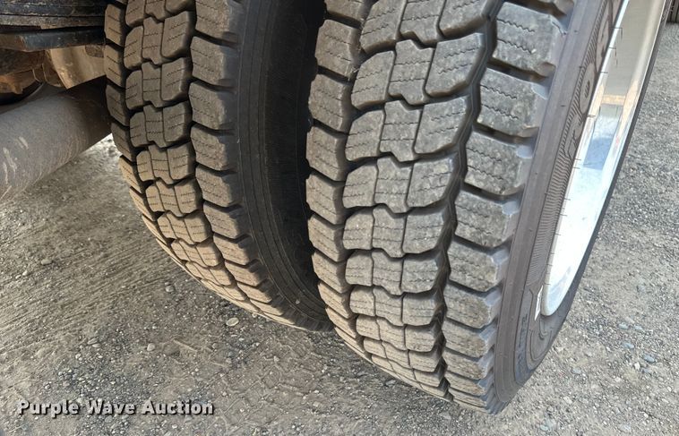 image for item EB2812 2007 GMC C5500 utility / service truck