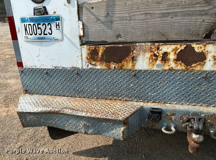 image for item EB2814 1999 Ford F550 utility / service truck