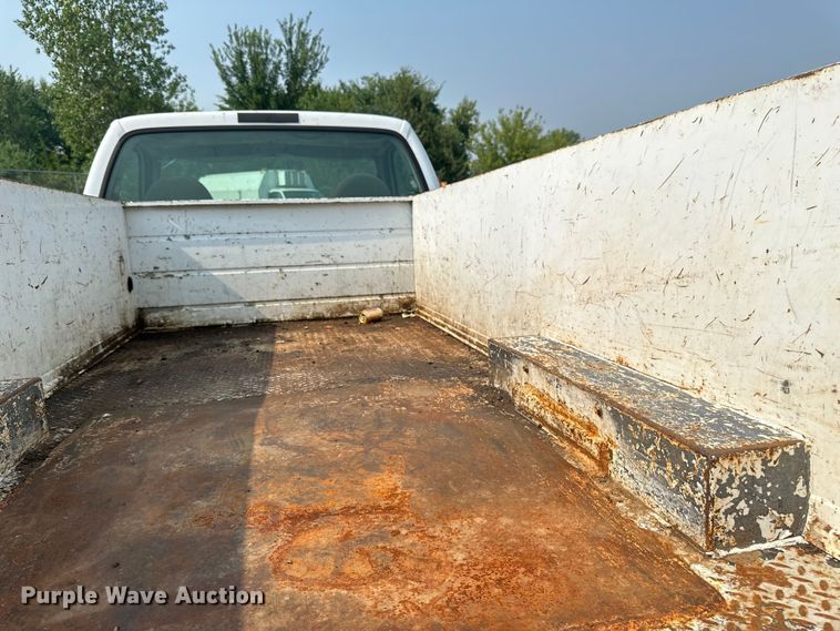 image for item EB2814 1999 Ford F550 utility / service truck