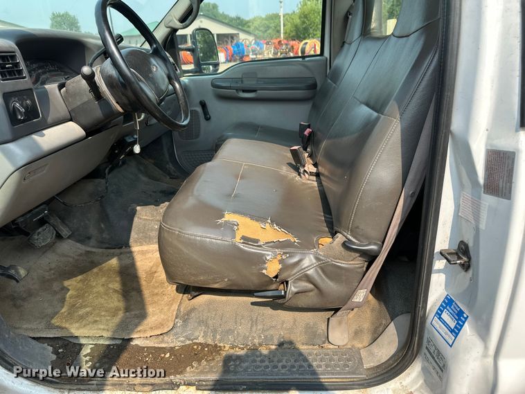 image for item EB2814 1999 Ford F550 utility / service truck