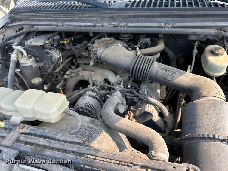 image for item EB2814 1999 Ford F550 utility / service truck