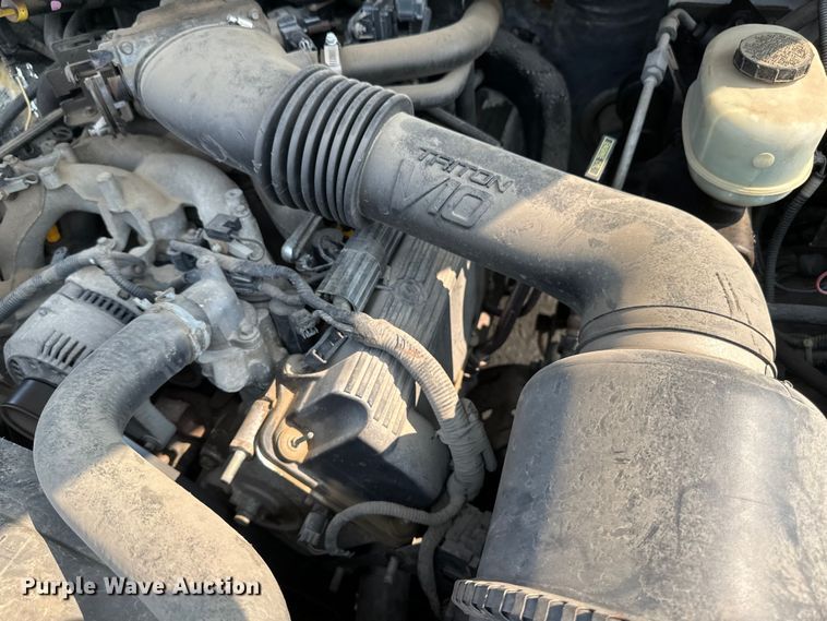 image for item EB2814 1999 Ford F550 utility / service truck